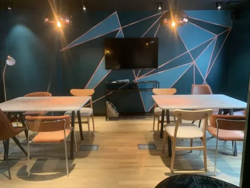 Réalisation d'un chantier de décoration sur mesure dans un magasin, Compiègne, SI C DECO