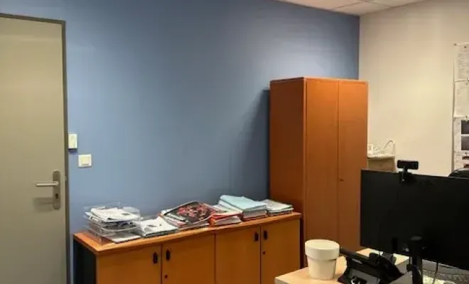 Modernisation et épuration des peintures dans un collège, Compiègne, SI C DECO